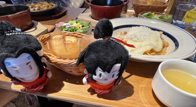 今日はギマヂャン、マメヂャン、ユギヂャンと素揚げ会をじまじだ、、
また遊んでくださ、、😭🙏🙏🙏
_(:3 」∠)_スケブ遊びすぎてすみません、、 www 