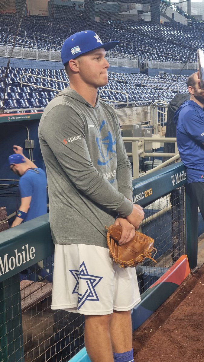 We have a Joc Pederson (<a href="/yungjoc650/">Joc Pederson</a>) sighting!