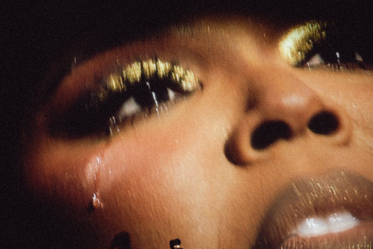lizzo's tweet photo. MANCHESTER- YOU HAVE MY HEART💜 https://t.co/jKPVxyIWmS