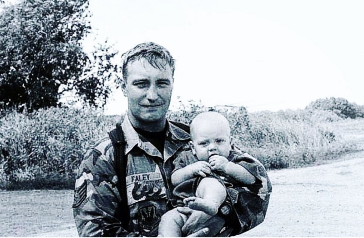 op_hawkeye's tweet photo. 3.12.2001 | Staff Sergeant Jason Faley 🇺🇸

#OpHawkeyeRemembers #JasonFaley #19ASOS #TACP #supportourSOFcommunity #Operation_Hawkeye

📜 https://t.co/YdDD4CXkK3
📰 https://t.co/TQ3zQYgTnQ
📰 https://t.co/LCWfA4Ca4L
📰 https://t.co/huXPviBG4F
🎥 https://t.co/UNtj9Wla4Z https://t.co/5JEBMRyqyw