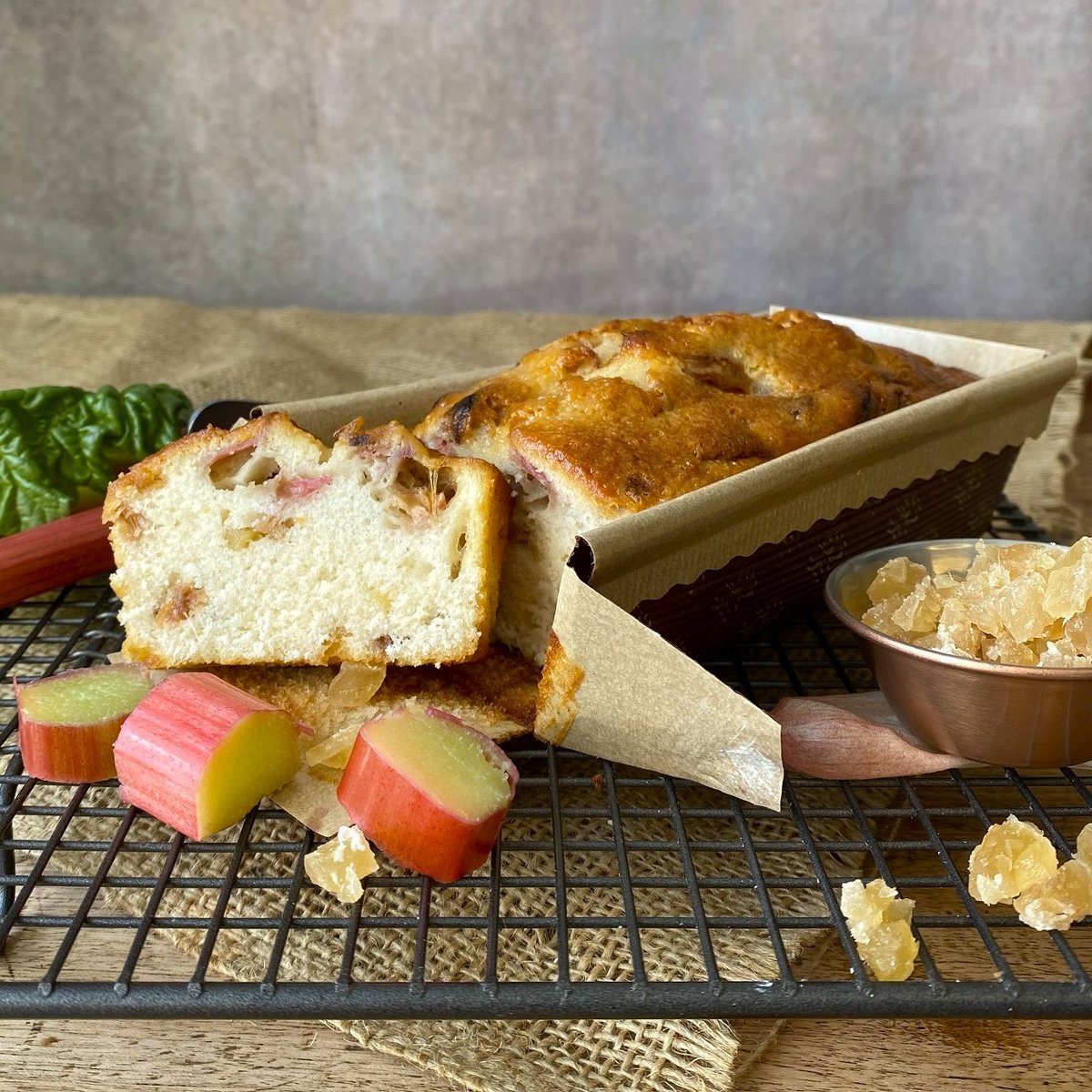 BothamsofWhitby's tweet image. Ruby Brack - have you tried it yet?

Forced Yorkshire rhubarb combined with golden stem ginger pieces and plump sultanas - it certainly is a star in the #rhubarbtriangle 

Order now ➡️ botham.co.uk/ruby-brack

#rubybrack #isback #bothams #brack #seasonal #rhubarb #ginger