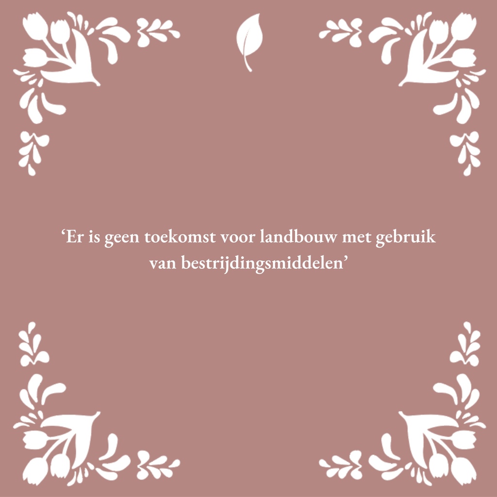 Afgelopen januari was de hoorzitting van het burgerinitiatief ‘Red de Bijen en Boeren’(Save Bees and Farmers) in het Europees Parlement. Er is geen toekomst voor landbouw met gebruik van bestrijdingsmiddelen!
 
Meer over de hoorzitting en de noodzaak lees je in ons blog online