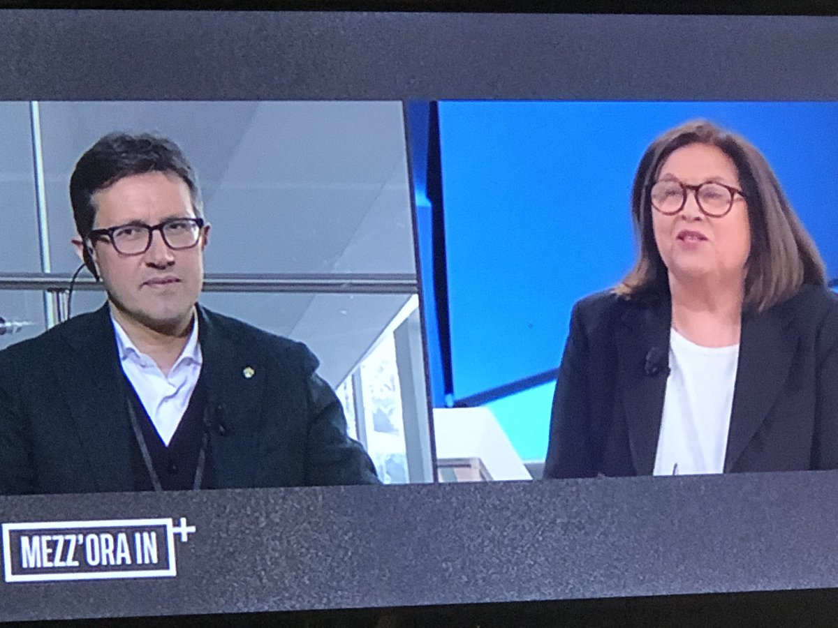 massimotwiter1's tweet photo. Ma che cazzo di Rai è questa che ha al soldo una come questa che dedica interminabile tempo al congresso del Pd, come se fosse di primaria importanza, traducendo questo come propaganda politica. Ma oltre la notizia a chi cazzo frega se non a loro cosa fa questa cavolo di Shlein. https://t.co/xpAyEktG3a