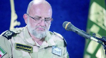 الحرس الثوري يصف ميليشيا الحوثي بـ :

هؤلا الأقزام اليمنيين عبارة عن شيعة شوارع يتأزرون بفوطة المطبخ و يضعون خنجراً على خصورهم لم يكونوا ابداً متحضرين او متمكنين مثل اللبنانيين.