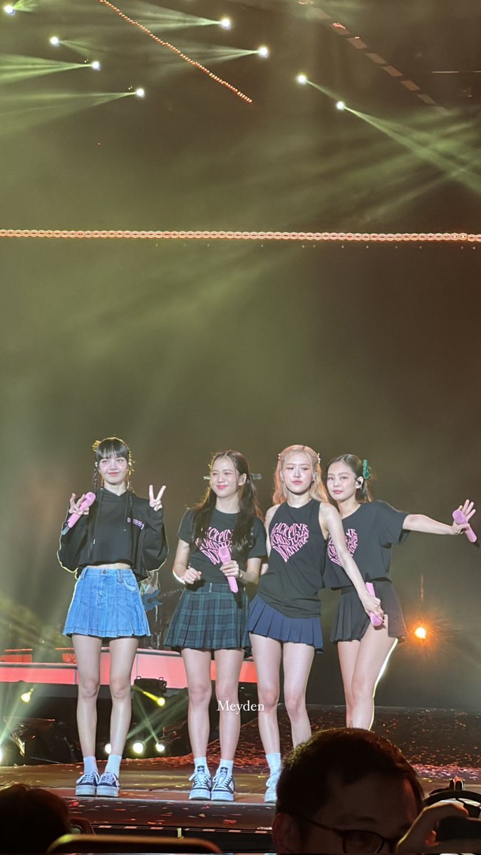 Titocoid1's tweet photo. Thank You Sooo Much @BLACKPINK !!!!!

See you on the next JOURNEYYY!!!

#BORNPINKinJKT
#BLACKPINKinJAKARTA
#BORNPINKinJAKARTA https://t.co/WNpSLMakvU
