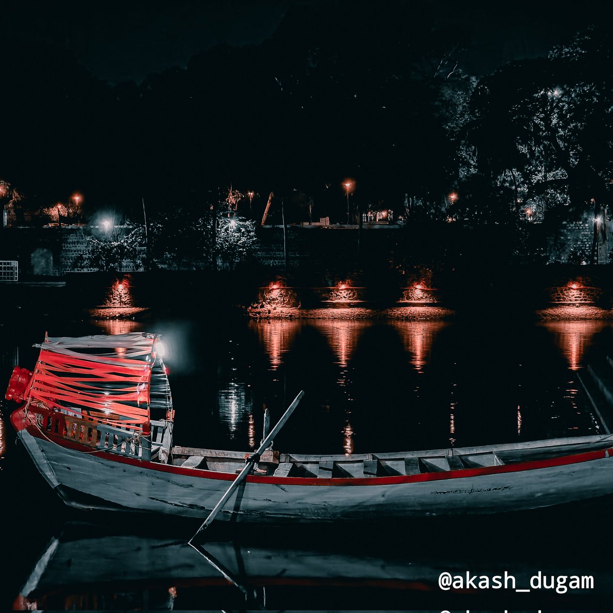 akash2462's tweet image. Capture stunning shots even in the dark with your mobile! 🌙⛵️📱 Explore the art of #BoatPhotography and #NightPhotography on-the-go.
.
.
. 
Shot on - Galaxy S23U ❤️
#MobilePhotographyTips
#mobilephotography
#SamsungGalaxyS23Ultra
#shotongalaxy
#S23Ultra