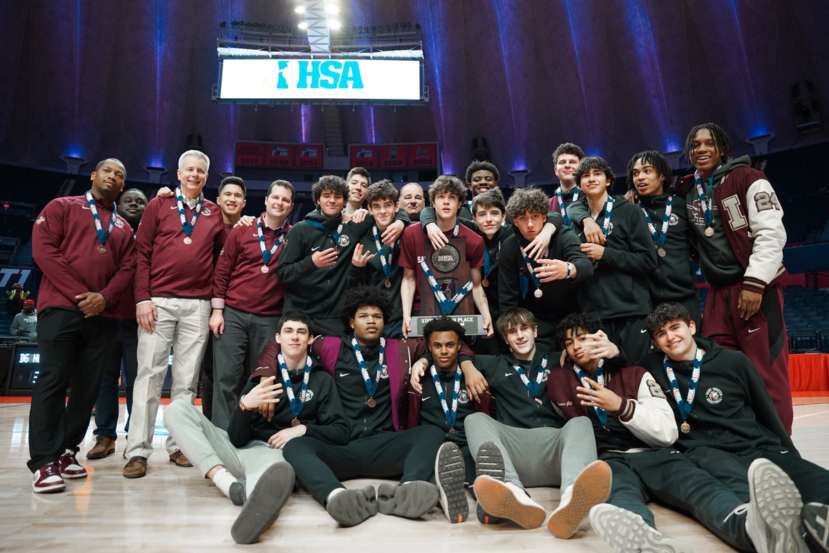 MikeHurleyAD's tweet photo. A great experience at @IHSAState for @SICPBB and @IgnatiusCheer! Thank you to our incredible student-athletes, coaches, families and staff for continuing to raise the bar for the @SICPWolfpack. Hail Ignatius! #PackPride🐺 https://t.co/QptPWrdM3z