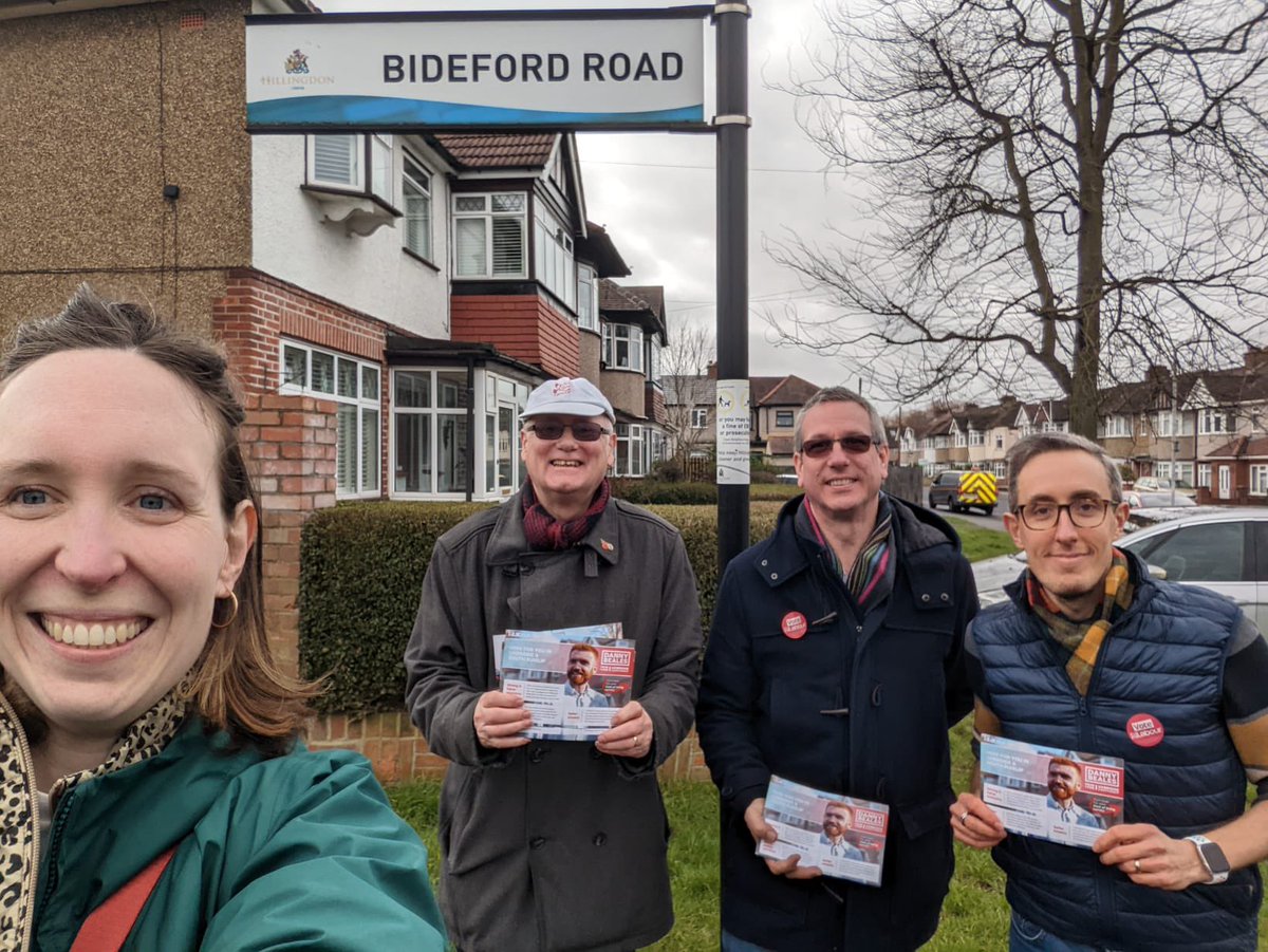 PeterPtashko's tweet photo. Fantastic morning on the #labourdoorstep with leading @UKLabour candidate @DannyBeales in #uxbridge. People really need a change. Itβs time to #sackboris and make it happen! https://t.co/h7Y6siBjvO