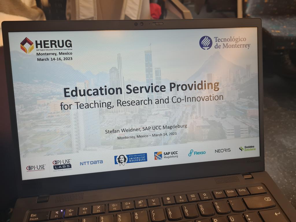 Stefan Weidner tweet media