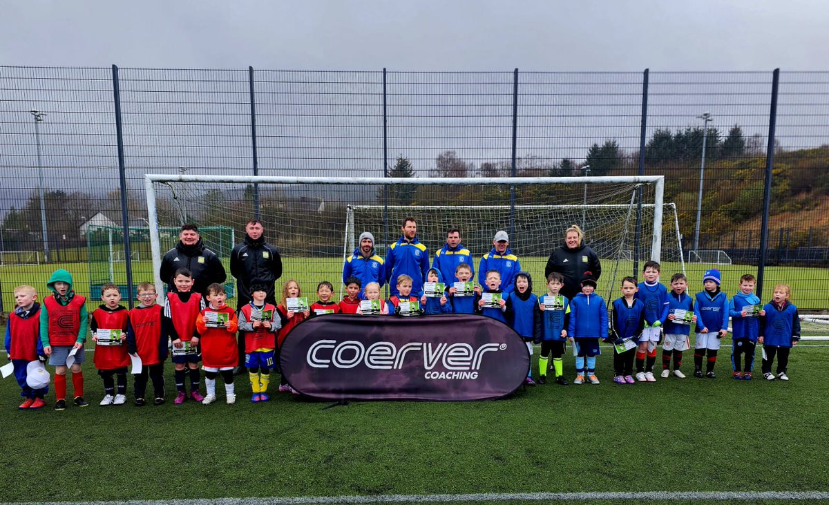 scotlandcoerver's tweet photo. #coerveractivate Day 3
It was the turn of the phase 1 groups this morning as the 2018-2016 Dunoon Youth Football League players were in action in our #coerverfirstskills sessions
Lots of smile, fun & goals despite the rain 🌧
@CoerverCoaching https://t.co/kPKnis8EAr