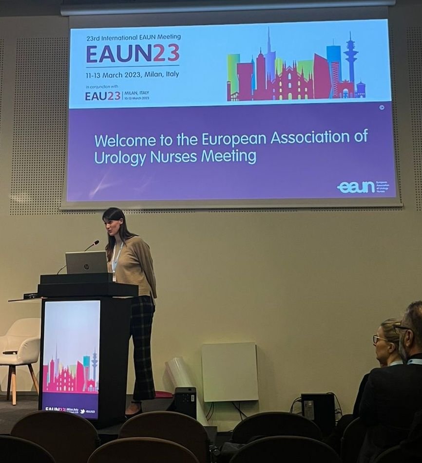 @beyer_katharina presenting @TOUR_KCL last talk of the day! #EAUN23 Importance of patient-physician communication. @NDowJames @Sevans_axelsson @ailbhelawlor1 @MoniqueRoobol
 @SRemmers92 @5tevenMacLennan @SajMacLennan  #communication #oncology