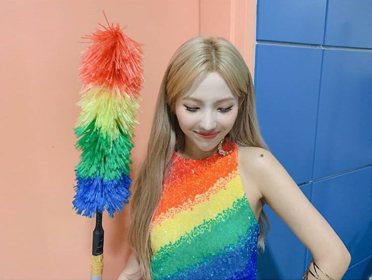 seulgrocery's tweet photo. @Gidlecartph me everytime soyeon: https://t.co/gtFqsVLsIK