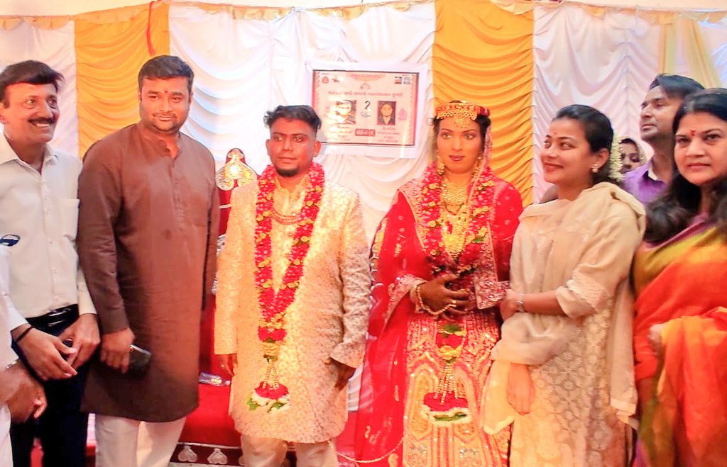GaneshYadavINC's tweet image. Attended the Mass Marriage program organised by Bharat Solanki ji President of Charotar Rukhi Samaj Mahapanchayat today in Versova alongwith MLA Solapur and MPCC WP @ShindePraniti ji.

Also present were MPCC GS @INCBhavna ji &amp;amp; MRCC GS @MobinpathanINC ji.

#MassMarriage