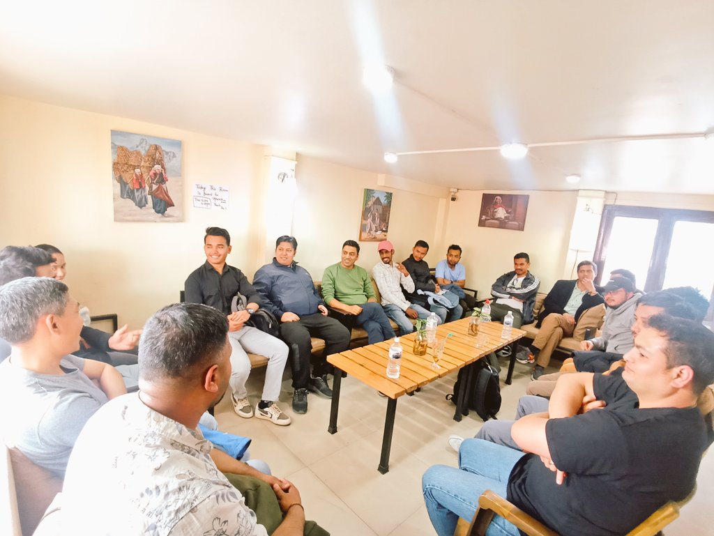 maneshtimilsina's tweet photo. Upwork Talent Huddle - Kathmandu (12 March 2023). Thank you fellow Upwork Freelancers for your enthusiastic participation and making the event a huge success.
#upwork #upworkhuddle #upworkfreelancing #freelancing #meetup https://t.co/PaNo0pXYDE