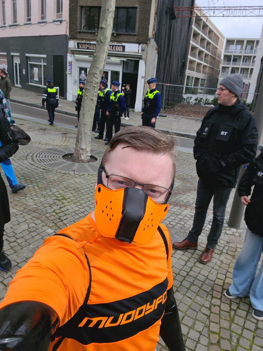 Kink_Cuff's tweet photo. Police escort, but I like to think they were actually scouting for new police dogs #ReadyForService #GoodBoy #Darklands2023 https://t.co/yBOn2Lt4oW