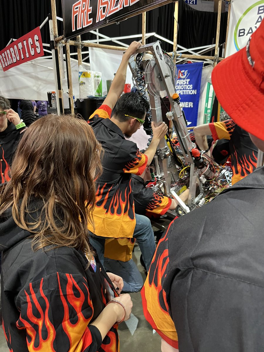 MuscatineCSD's tweet photo. Our Fire Island Robotics, FRC Team 6420, ended up winning the whole regional competition in St Louis this weekend!! That qualifies FRC for the World Championships in Houston TX (3rd time in 7 seasons) held April 19-22!
We are SO proud! 

#FRC6420 #MuskieSchools https://t.co/oDu4rjhyoq