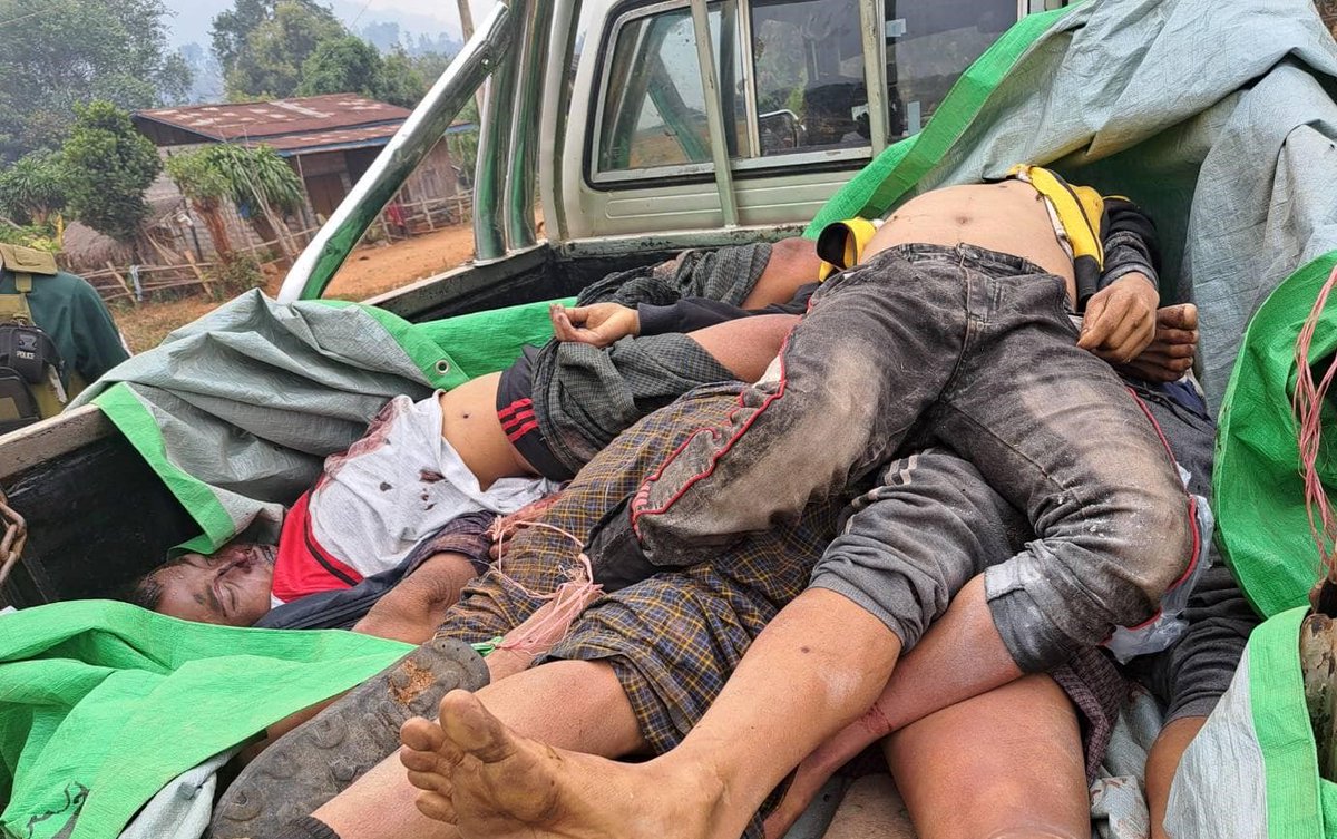 Breaking News- ပင်လောင်းမြို့နယ်၊ နမ့်နိန်းရွာ ဘုန်းကြီးကျောင်းတွင် သံဃာတော် ၃ ပါးနှင့် ပြည်သူ ၃၀ ဦးကို စစ်တပ်က အစုလိုက် အပြုံလိုက် ပစ်ခတ်သတ်ဖြတ်ထား
Read more->yktnews.com/2023/03/breaki…