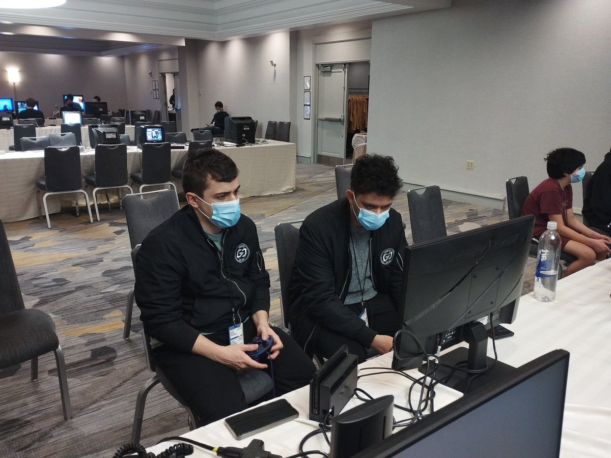 Dex_caster's tweet image. Flow se chauffe avec Oryon pour venger son frère d'armes, il va affronter celui qui a sorti notre Wolf national des winners.

Le top 64 est imminent ! 
#TeamGO 
#RedStorm