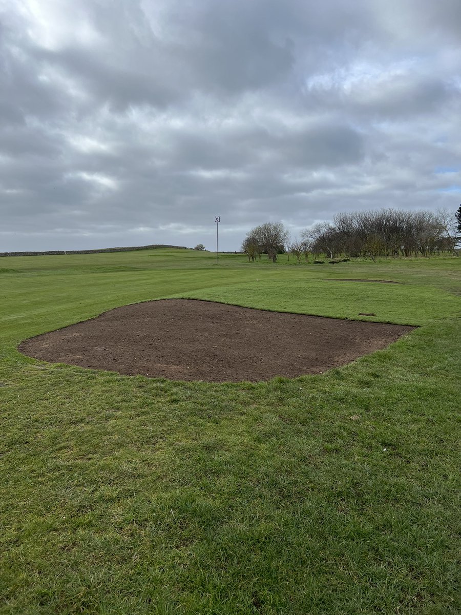 Course update: The bunkers on the 9th have now been turfed along with the run off area to the right of the green. Also the new bunkers to the left of the 11th green have been prepared and are awaiting the turf. Both holes look absolutely superb 🏌🏾‍♂️⛳️