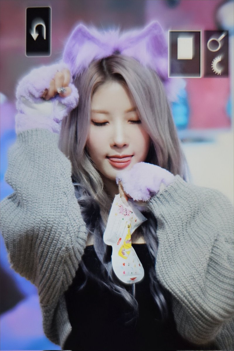 Yukirei02's tweet photo. 230311 메이크스타 대면팬사인회
#퍼플키스 #PURPLE_KISS #채인 #CHAEIN https://t.co/CofXTlyIWk
