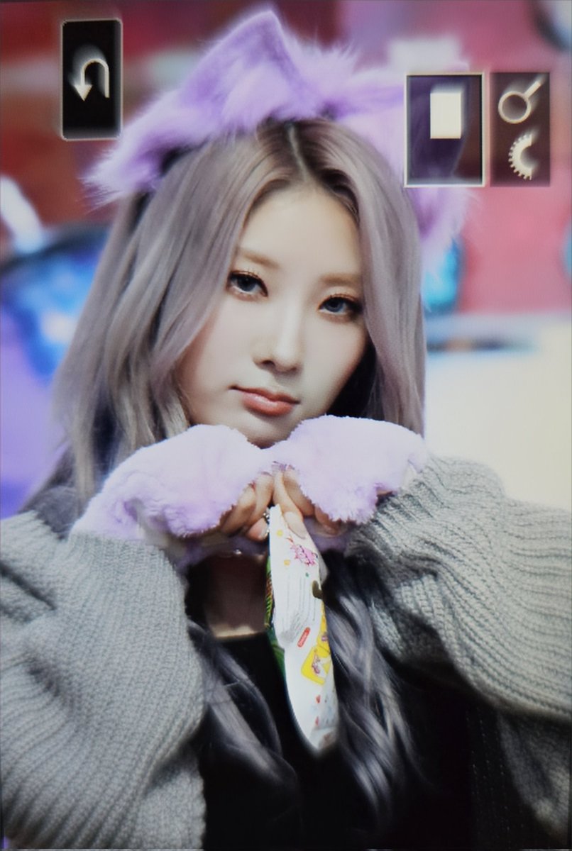 Yukirei02's tweet photo. 230311 메이크스타 대면팬사인회
#퍼플키스 #PURPLE_KISS #채인 #CHAEIN https://t.co/CofXTlyIWk