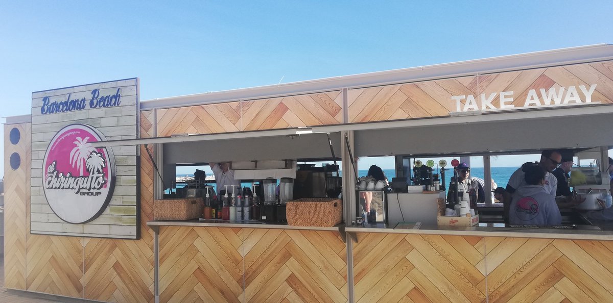 lasarabar's tweet image. 1. Estic aquest xiringuito, he demanat si tenien entrepans, m'han respòs que aquí no parlen català que estamos en España. He demanat el llibre de reclamacions i n'han amenaçat amb denunciar-me perquè els he faltat al respecte i que trucarien Mossos. Sóc jo qui truca als @mossos