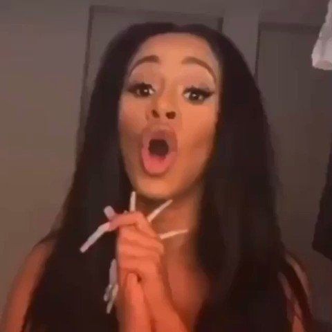jaccwoods's tweet photo. @HermaineM There's some hoes in this house🗣📣 https://t.co/mPY2s8dL67