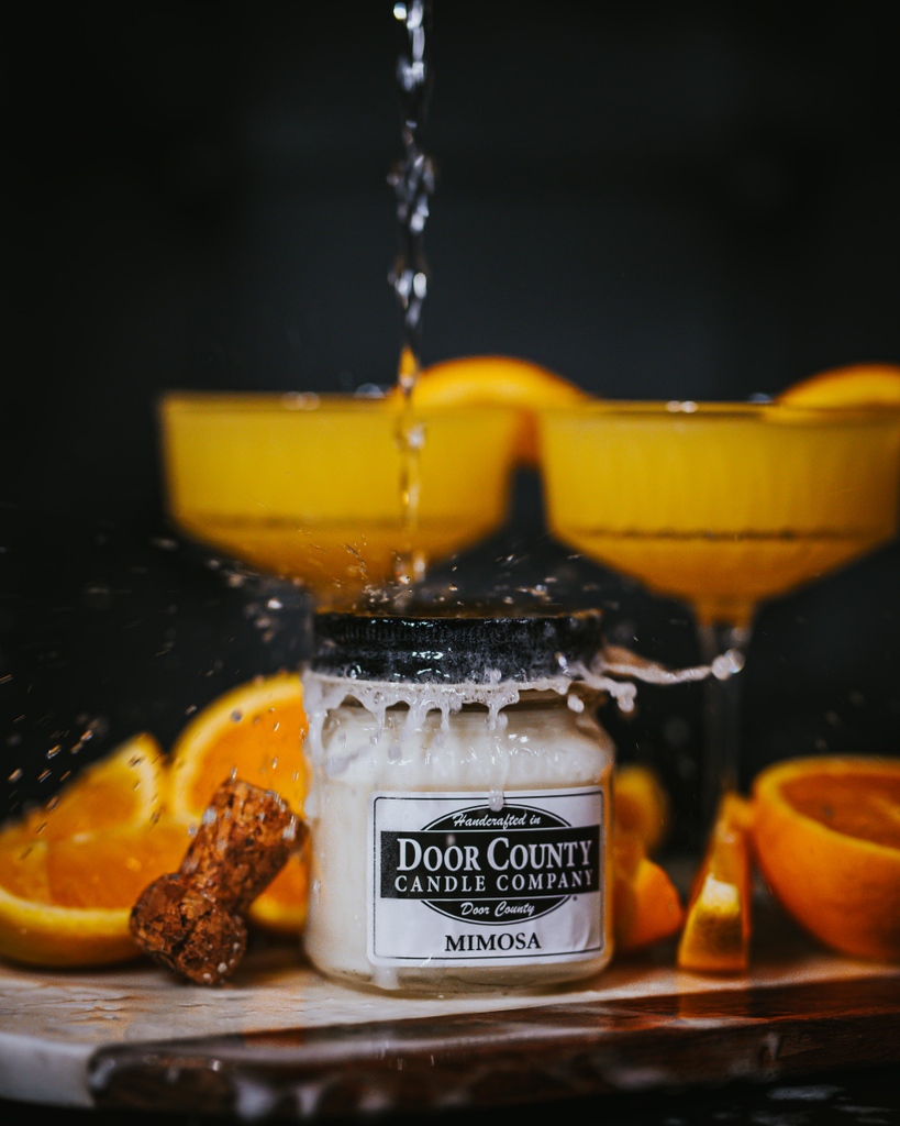 DoorCoCandle's tweet image. Sunday brunch + Mimosas = Cheers 🍾

Our Mimosa candle smells like a blend of champagne and sweet oranges. 🍊

Cheers, friends! 🥂 

#candles #handpoured #candlelover