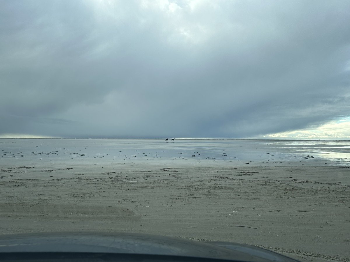 Bliksembezoek vrienden Denemarken gedaan dit weekend. Boerderijen bekijken, pølsemix eten, biertje drinken en leuke gesprekken. #wasweerschier