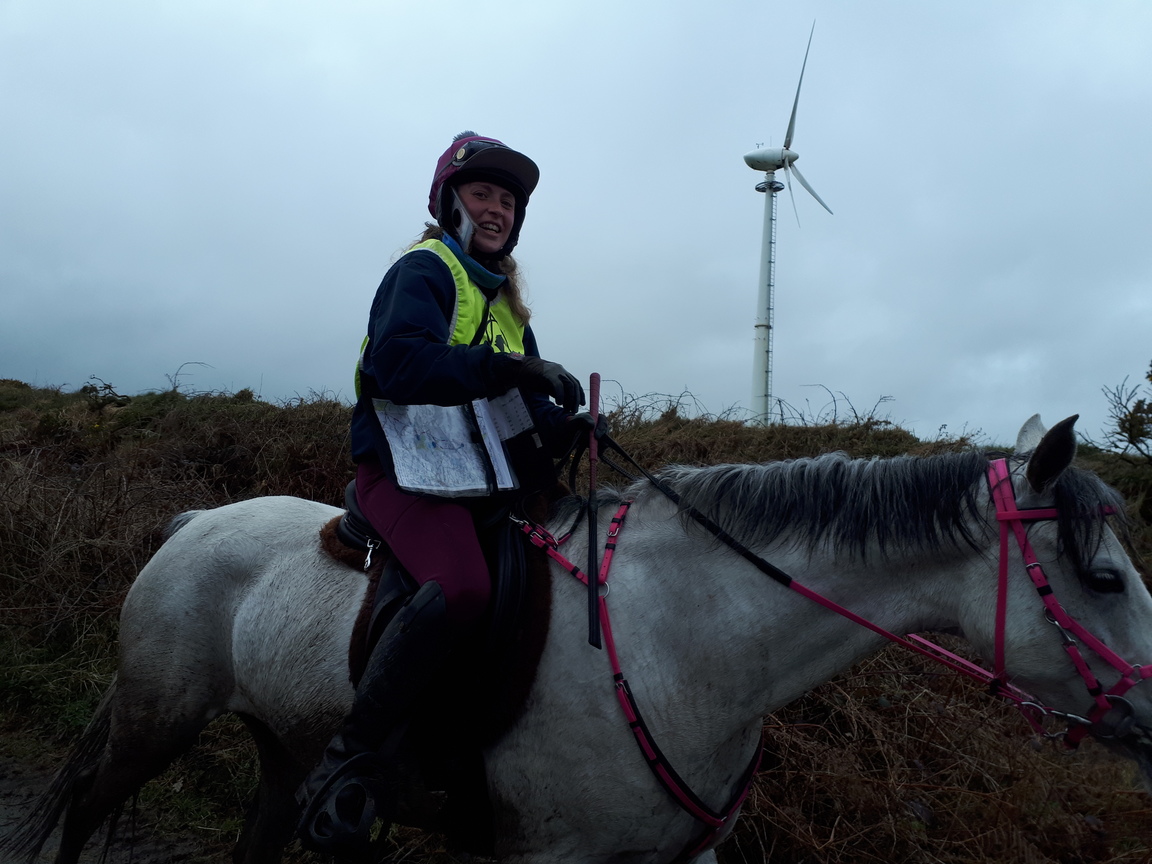 DavidstowInfo's tweet image. We just managed to beat the heavy rain back to base after a walk across #Davidstow Moor.

On the lane past the Upper Tremail #OnshoreWind turbine we met lots of people on horseback.

We can (belatedly!) report that they were riding in a 32 km @EnduranceGB event in aid of @CR_UK