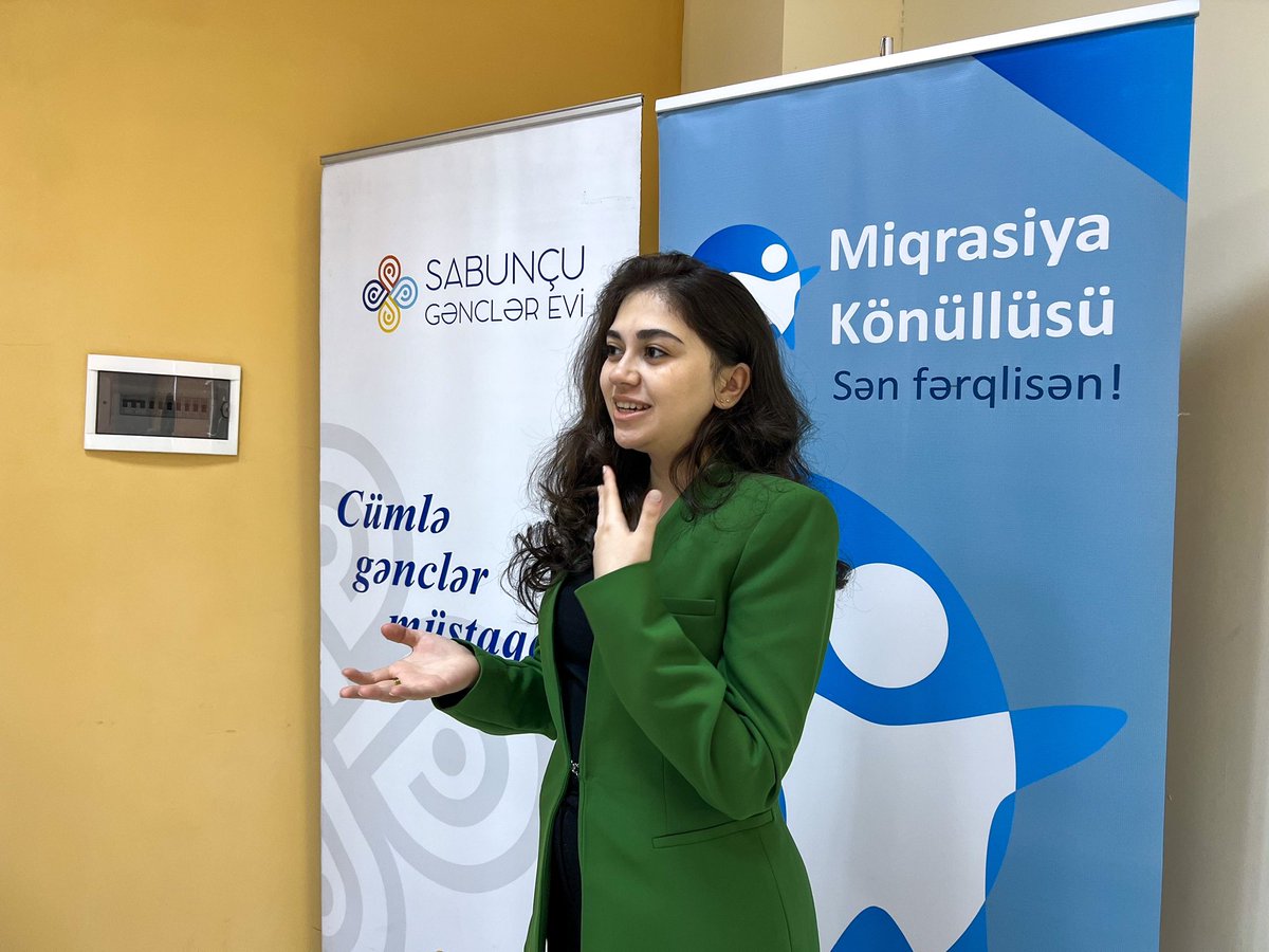 MigvolunteerAze's tweet photo. "Miqrasiya Könüllüsü" İctimai Birliyinin təşkilatçılığı və Sabunçu Gənclər Evinin təşkilati dəstəyi ilə "Parlaq Gənclik" intellektual yarışı baş tutub!🤩 

#MiqrasiyaKönüllüsü #sənfərqlisən #MKIB #ParlaqGənclik https://t.co/Z1u5AcdYAo