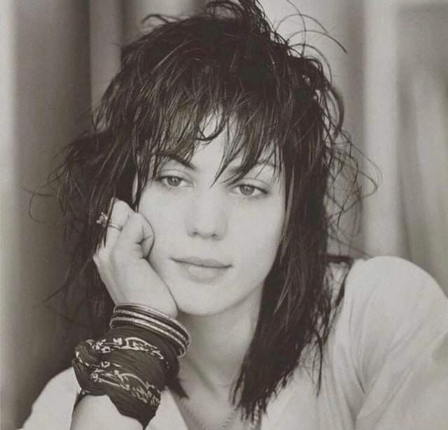 crockpics's tweet photo. Joan Jett, 1976 https://t.co/bwbM7HvAG1