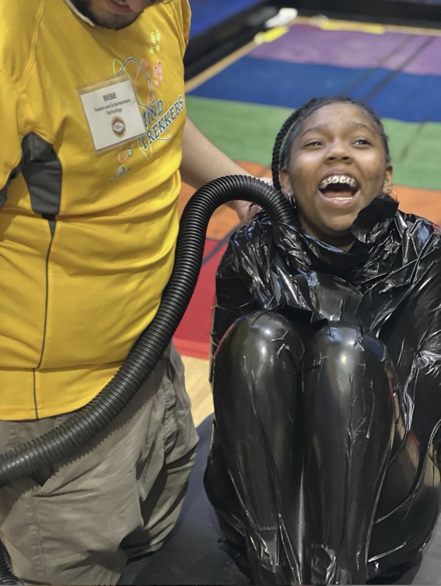 DpscdVernor's tweet photo. Vernor students at the Science Convention at Spain Elementary-Middle School.  Thanks @iteachindetroit for providing this opportunity for our students.   @Detroitk12 #scientists https://t.co/ta7haaG2si