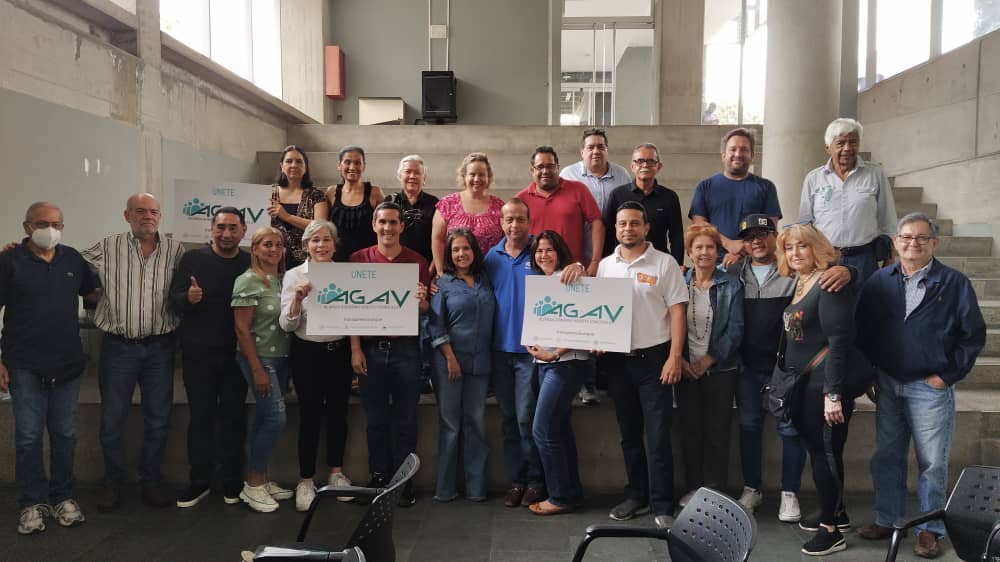 migonzalezm's tweet photo. Baruta: ayer estuvimos en el taller de Gobierno Abierto y Participación Ciudadana auspiciado por el @IEP_FerminToro @BarutaEnMov el @concejo_baruta @NoMasGuiso y la colaboración de @CaracasPlural en el taller participaron líderes sociales y comunitarios. Formando ciudadanía! https://t.co/xVk1bPptxz