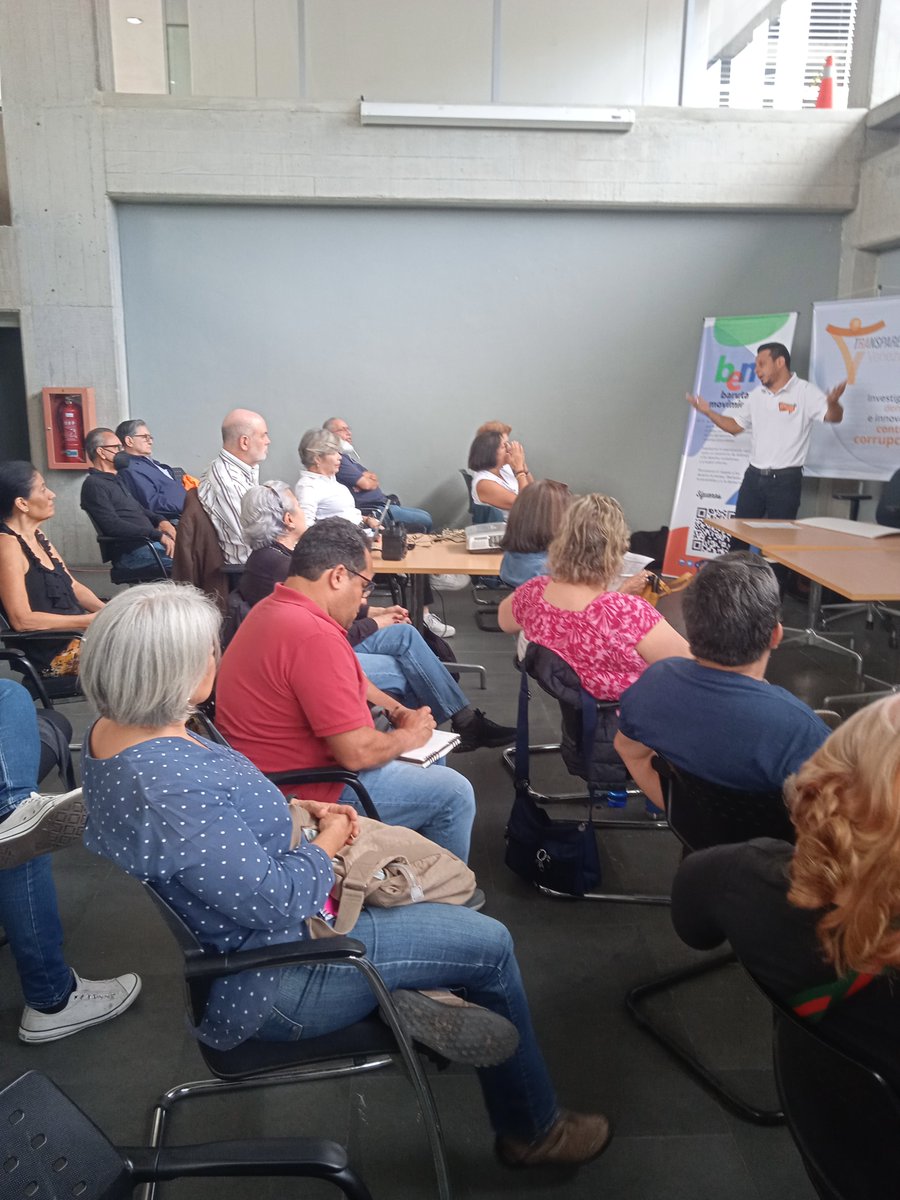 Baruta: ayer estuvimos en el taller de Gobierno Abierto y Participación Ciudadana auspiciado por el @IEP_FerminToro <a href="/BarutaEnMov/">Baruta En Movimiento</a> el <a href="/concejo_baruta/">Concejo Municipal de Baruta</a> <a href="/NoMasGuiso/">Transparencia Vzla</a> y la colaboración de <a href="/CaracasPlural/">Caracas Ciudad Plural</a> en el taller participaron líderes sociales y comunitarios. Formando ciudadanía!