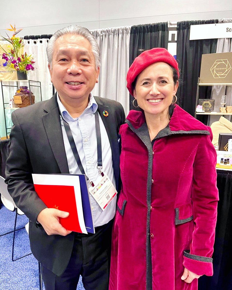 Always great to see my sister Laura Catena at Vinexpo America Drinks America, Javits convention center, manhattan NY!!!
#catenazapata #catenawines #arzentinawine
#drinksamerica #japanpavilion