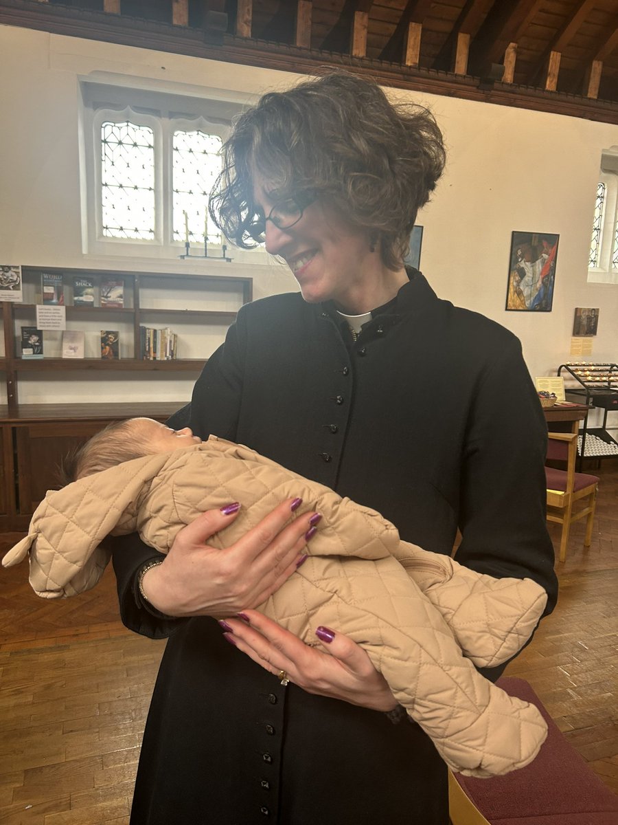 MthrVictoria's tweet photo. Heart melting moments in the parish today… our youngest person in the church family, at only four weeks; what a cutie blessing us @HalasStMargaret , and at @StPetersCradley this gorgeous moment of father-son sharing on the organ bench.

God in the air 😍 https://t.co/7m5MozsMUS