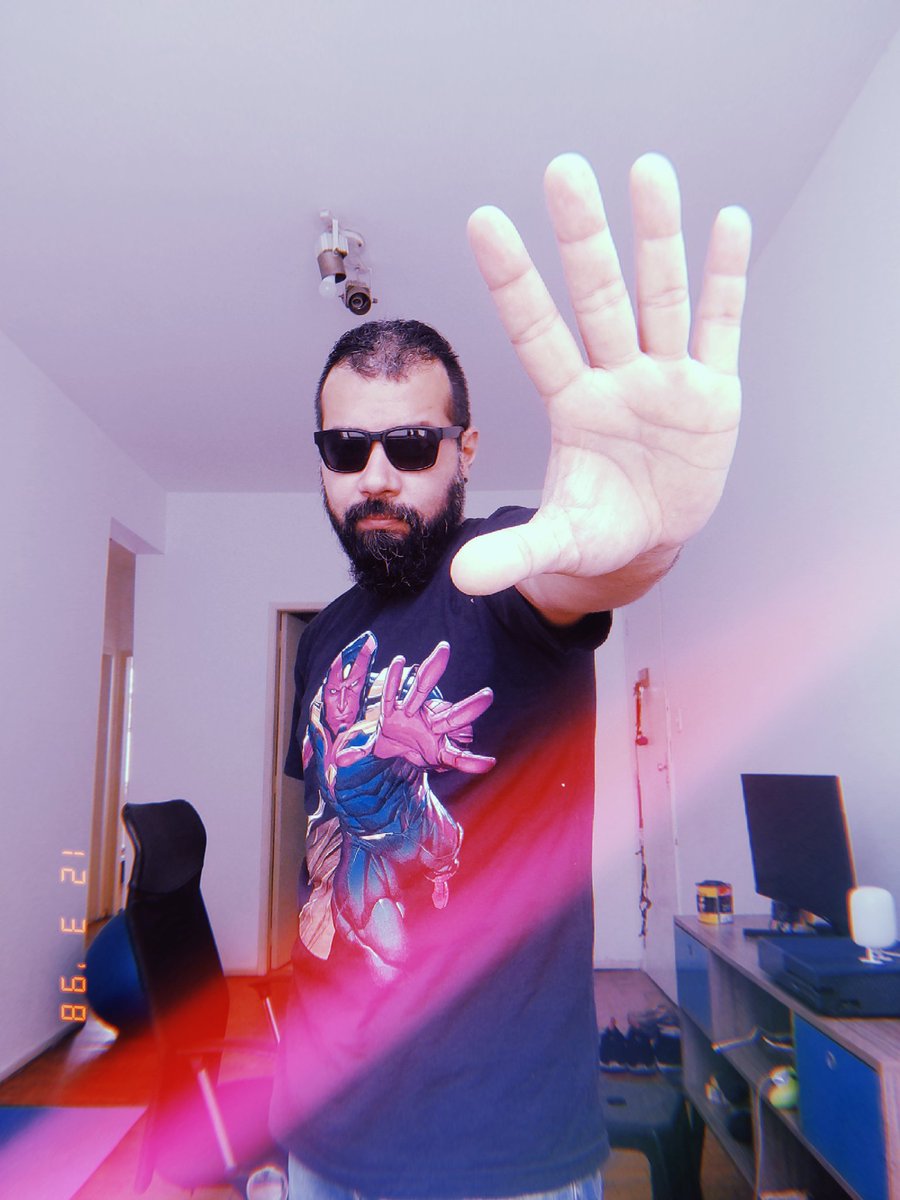 Gaymerzonna's tweet photo. Voltando a ativa pós três sisos a menos #takethevision partiu trabalhá https://t.co/BdfDADsaZl