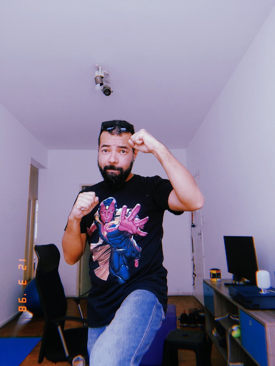 Gaymerzonna's tweet photo. Voltando a ativa pós três sisos a menos #takethevision partiu trabalhá https://t.co/BdfDADsaZl