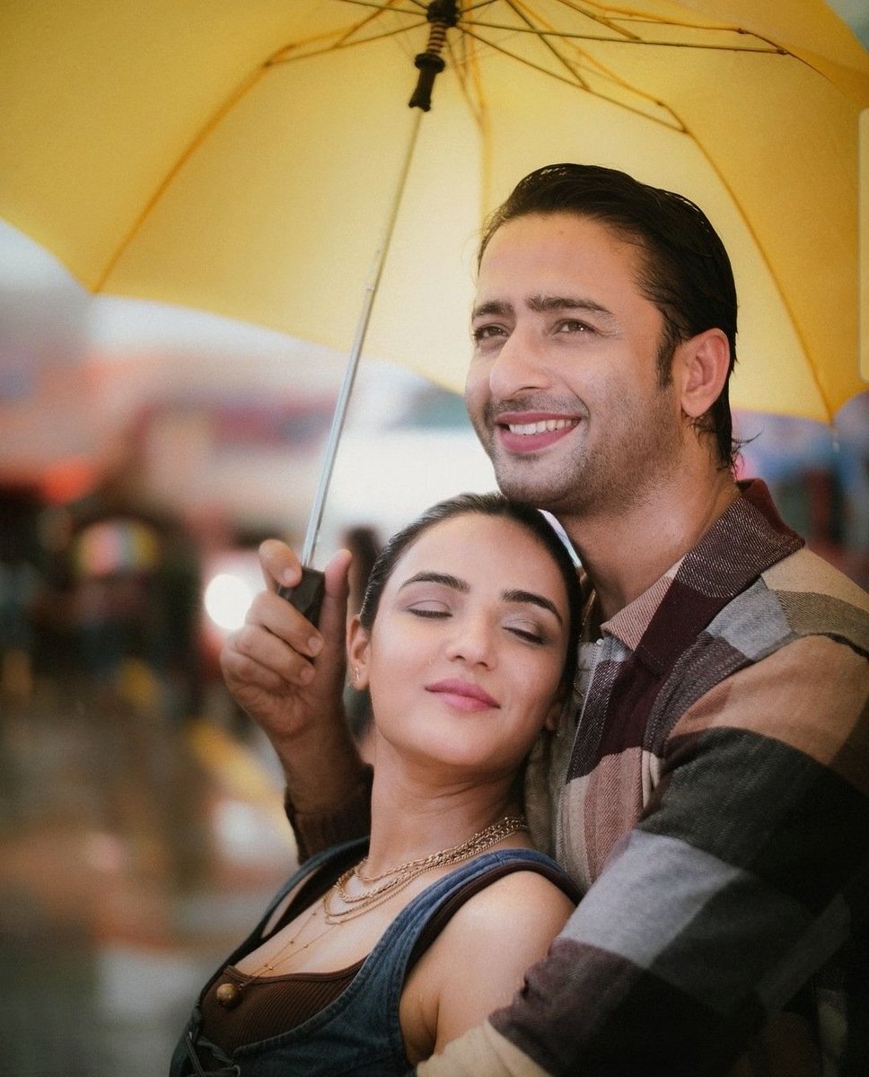 ritu0174's tweet photo. Aesthetically Romantic π₯Ήβ€οΈ
These Are Aesthetically Romantic Captures Of Shaheer And Jasmin From Music Video "Iss Baarish Mein" π
#Throwback #IssBaarishMein #ShaheerSheikh #JasminBhasin #JasHeer
@Shaheer_S | @jasminbhasin
#GodBlessYou #ShaheerSheikh https://t.co/87RnQIVtVU
