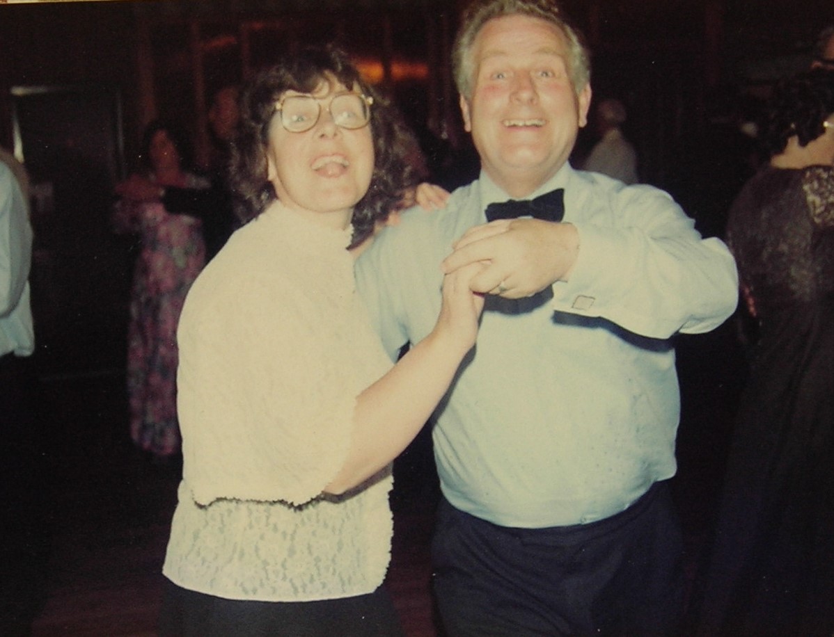 PunelopePunstop's tweet photo. @Melonhead999 I know you don't care for the sequence dancing but, my parents used to do that back in the day. Check this out!!! Catch you next week. 👋 https://t.co/QLaHoGsF9L