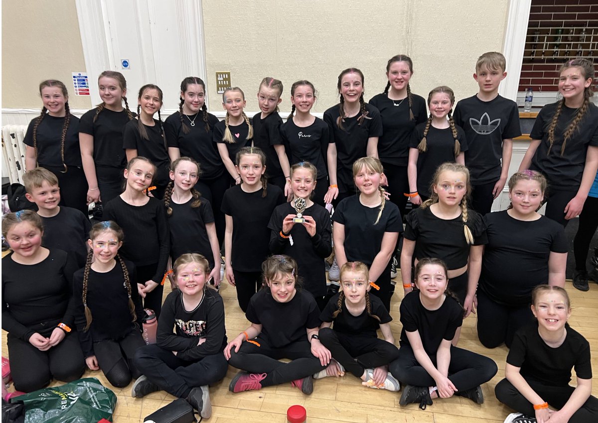 MissCrighton's tweet photo. Not sure who was more excited to win Esprit de Glee at the @FrissonScot competition this week.. the teachers or the pupils? 🎶😆 @AlvaPSandELC https://t.co/g3rELPuBdv