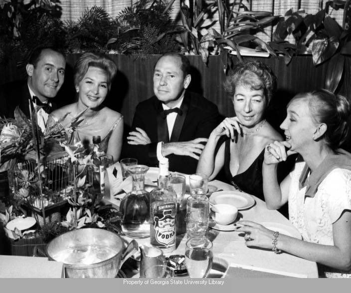 JohnnyMercerJMF's tweet photo. Happy Oscars Day! The second two “Best Original Song” awards Johnny Mercer won were shared with the great Henry Mancini. “Moon River” won in 1961 for “Breakfast at Tiffany’s” followed by “Days of Wine and Roses” in 1962 for the film “Days of Wine and Roses.” https://t.co/ENKbYjksmE