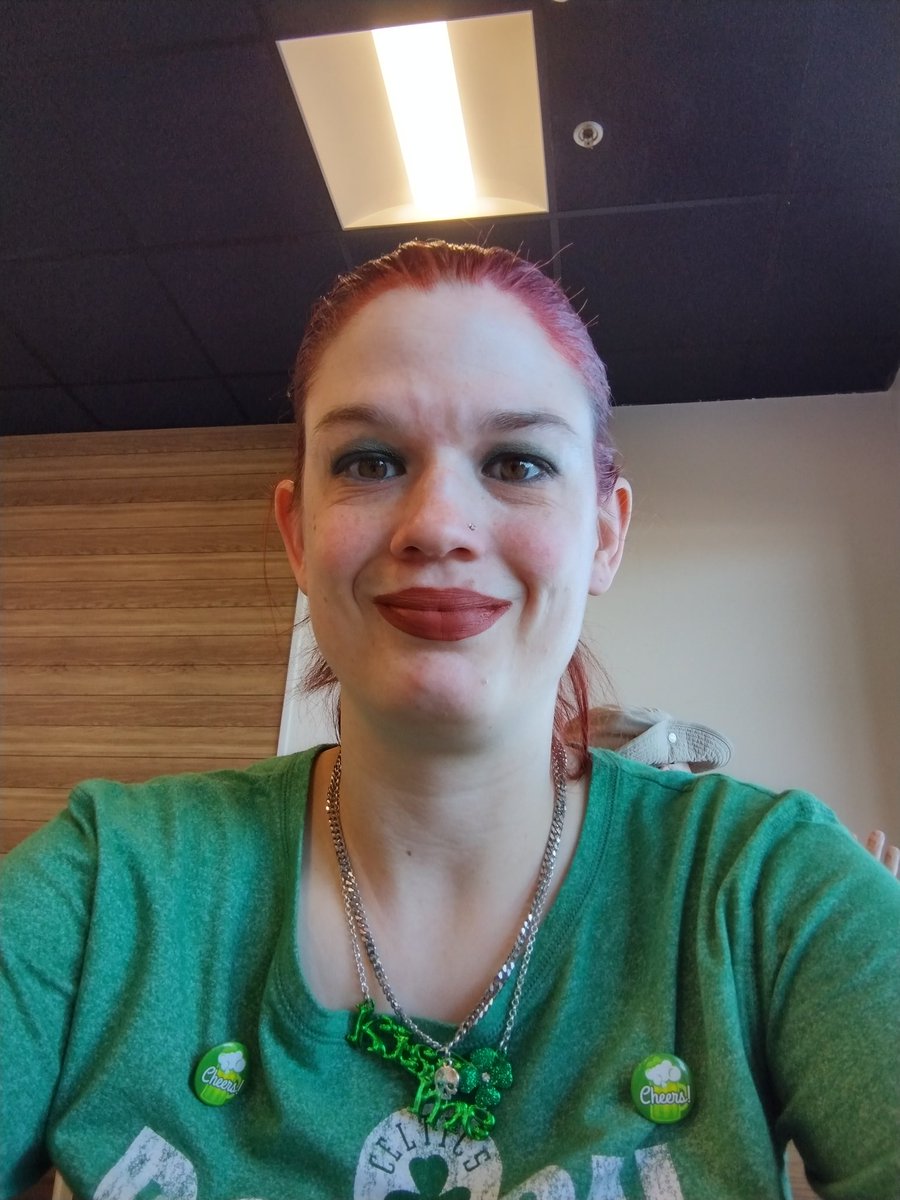 MeganEHarmon's tweet photo. Wearing I'll be there and I'm here necklace and bracelet from Andy's line and ntio. Celebrate St Patricks day a Lil bit early. @NeverTakeitOff @andyblack #nevertakeitoff #ntio #andyblack ❤️ https://t.co/cFCCjTnAUC