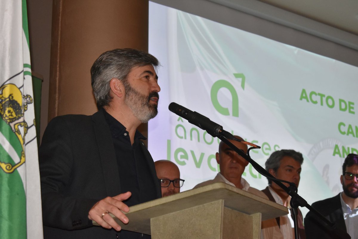 Levantaos_ca's tweet photo. 💚 Cádiz, y su candidato @Ismael_Beiro, han ejercido hoy de anfitriones en la presentación de nuestros candidatos para las municipales. Nuestra provincia aportará el mayor porcentaje de listas de @Levantaos_and 
#EleccionesMunicipales2023 #andalucistas #AndalucesLevantaos https://t.co/Uq62C0J2oL