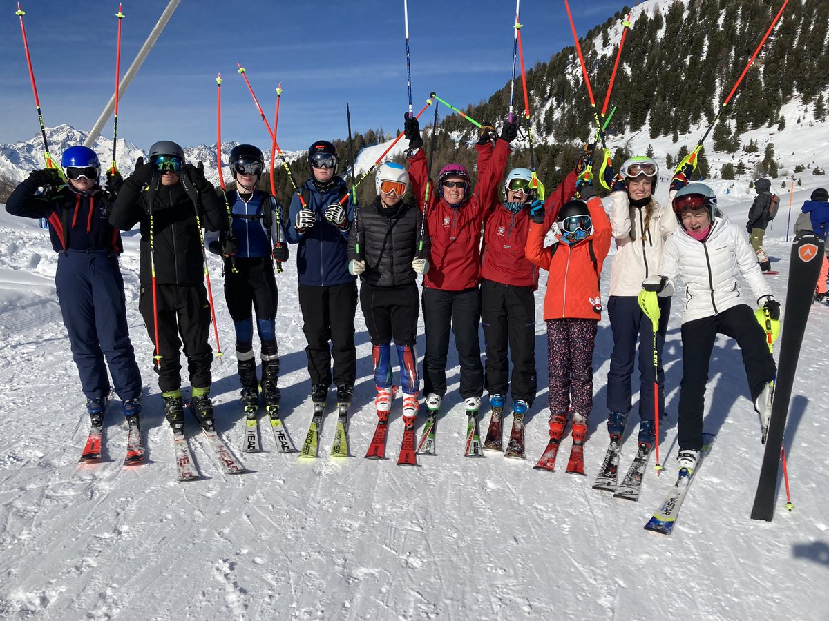 SkiTeam tweet media