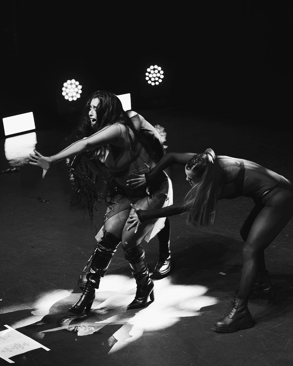 Lauren Jauregui tweet media