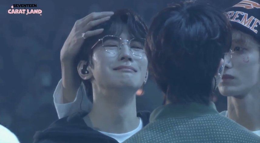 MELA | is seeing BTS 💜 tweet media