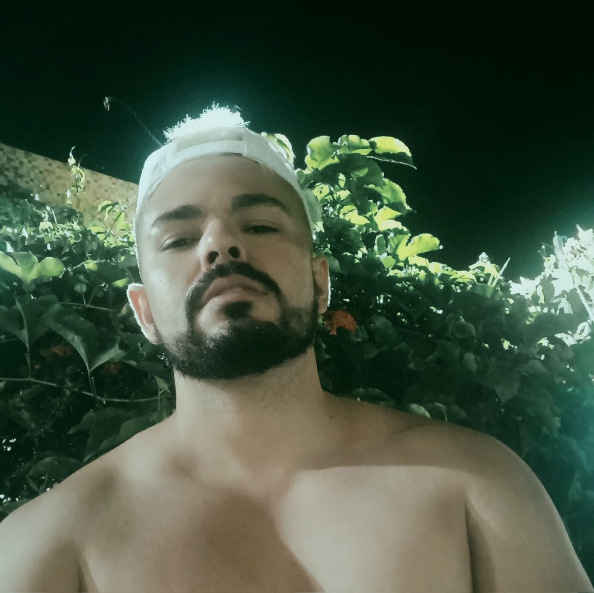 Diegooluiz's tweet photo. #NewProfilePic https://t.co/odcWlKEQWO