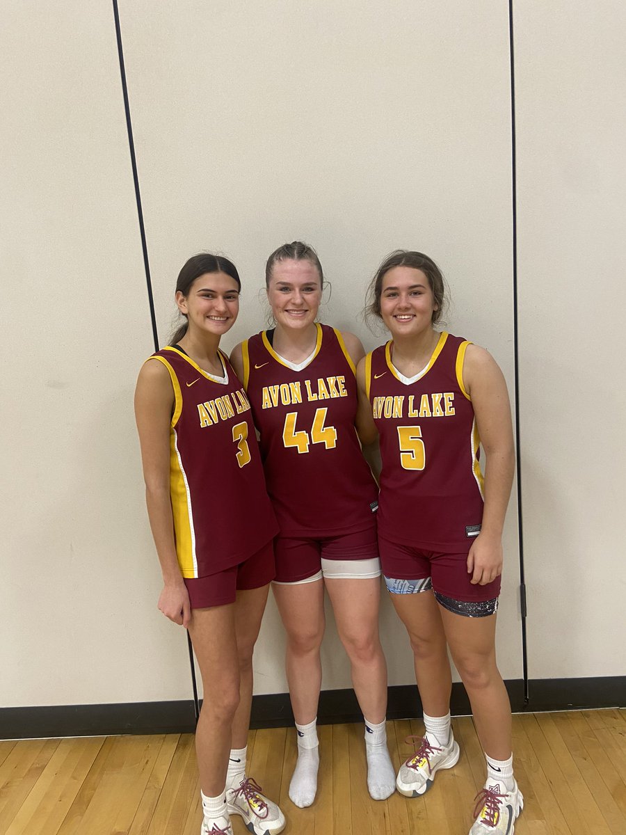 ShoregalsBBall's tweet photo. Fun way to end the season at the Lorain County all star game! https://t.co/VrUccu6cl2